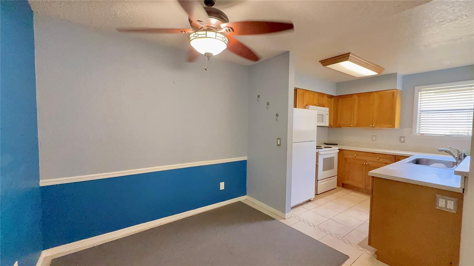 Image 7 of 19 For 3038 Antique Oaks Circle 165