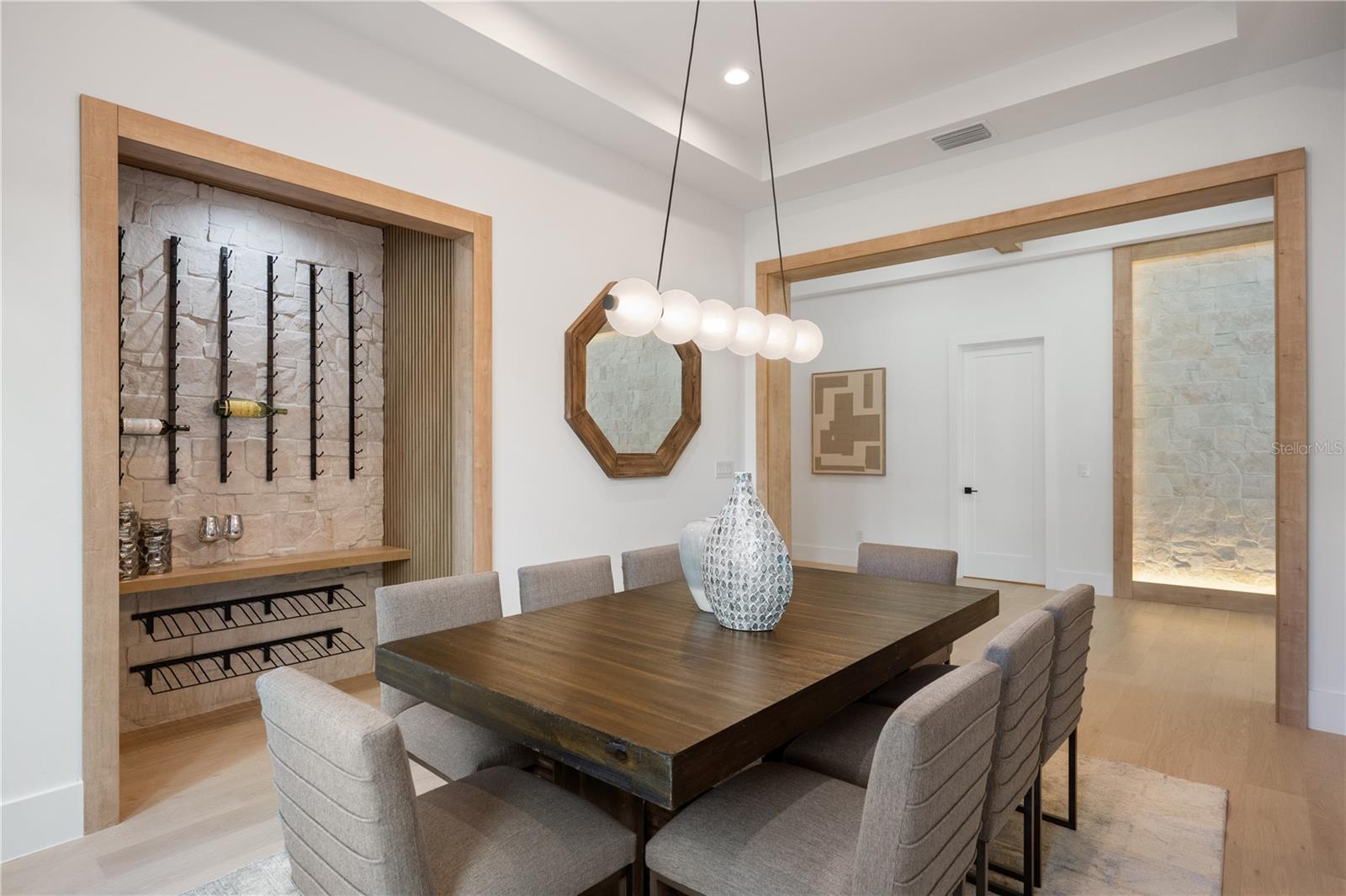 Image 14 of 45 For 11303 Windermere Road