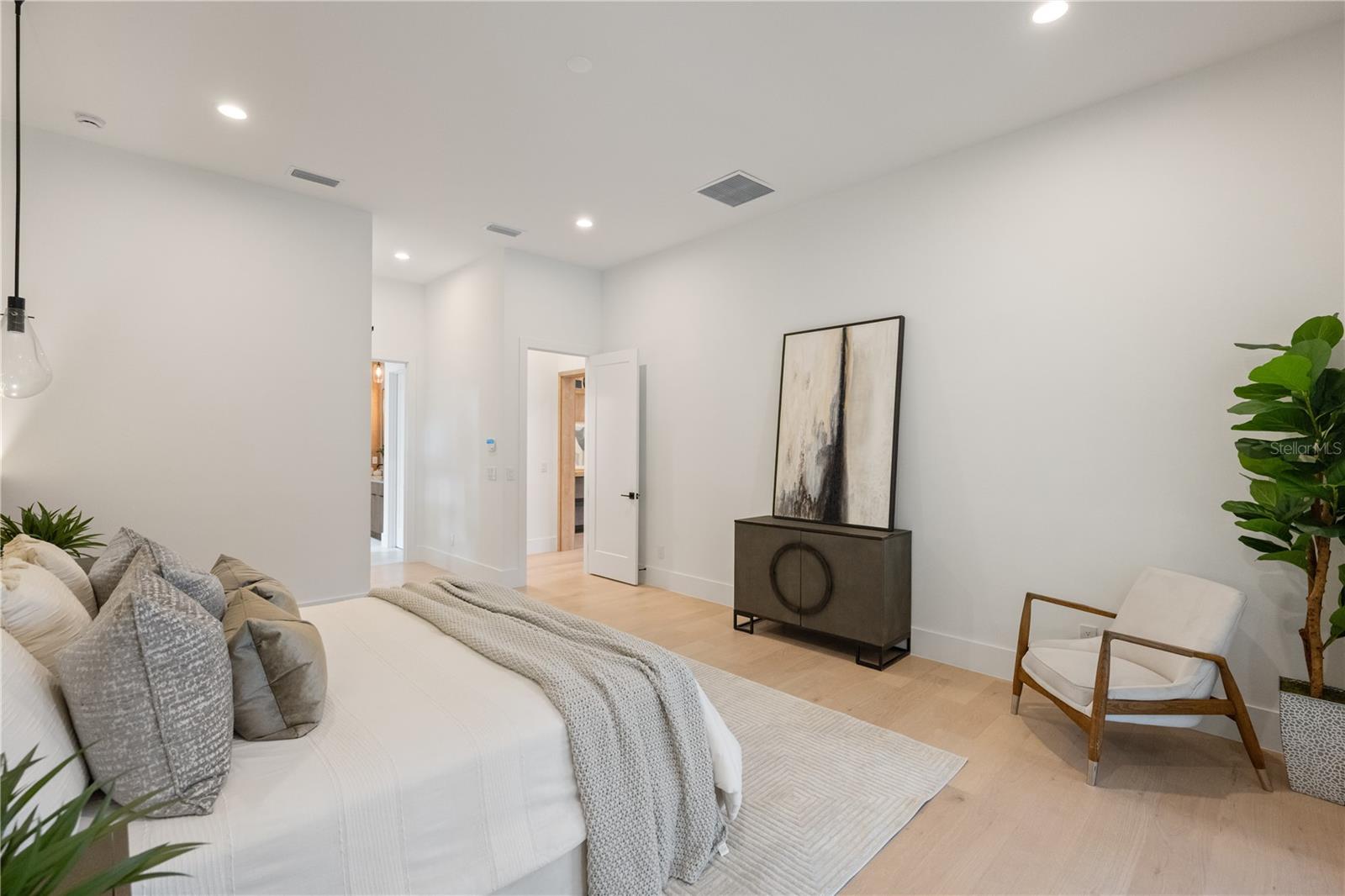 Image 16 of 45 For 11303 Windermere Road