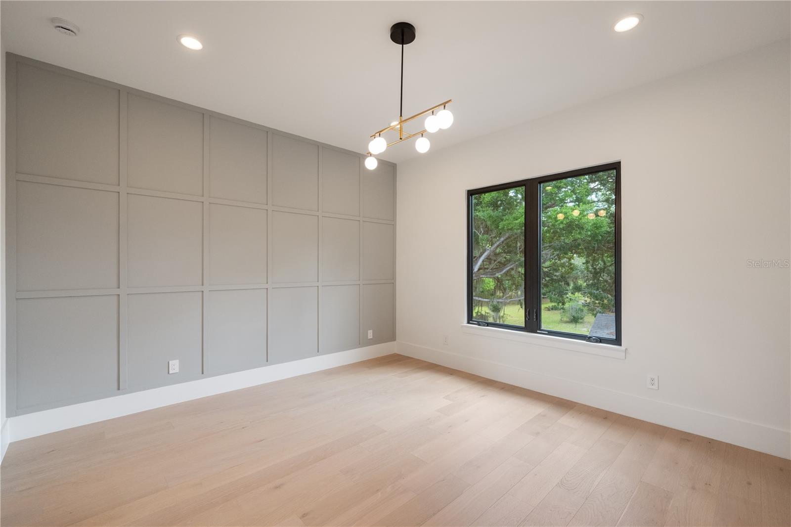 Image 21 of 45 For 11303 Windermere Road
