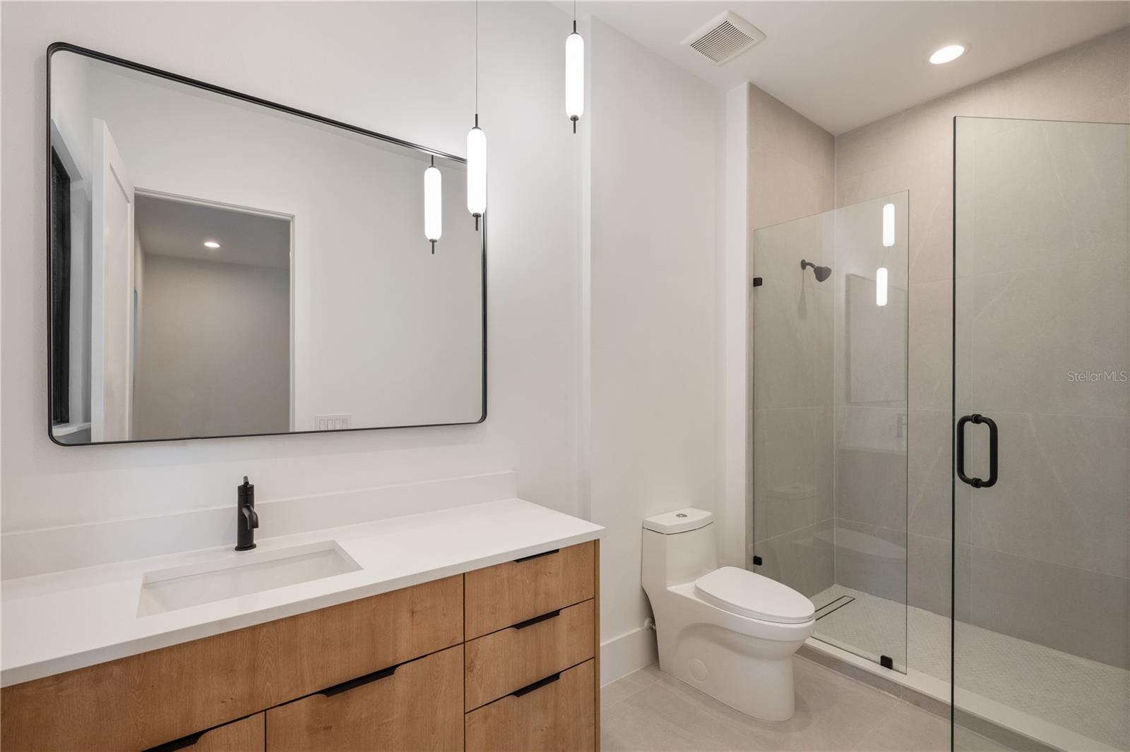 Image 22 of 45 For 11303 Windermere Road