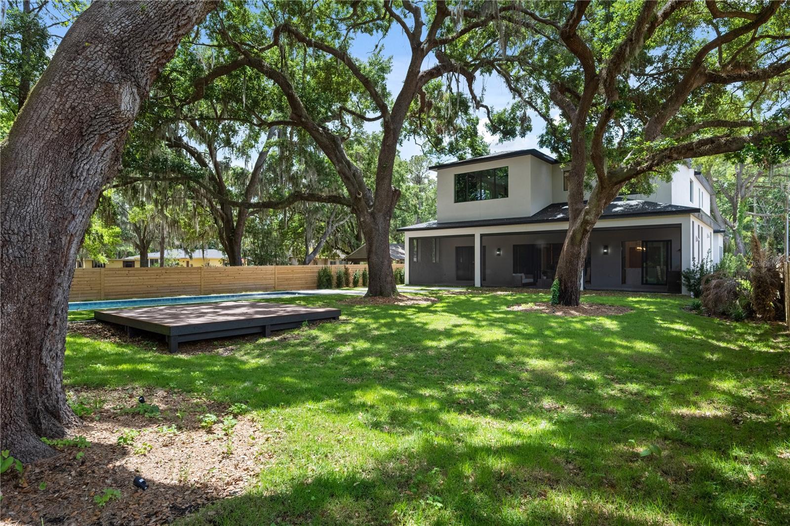 Image 32 of 45 For 11303 Windermere Road