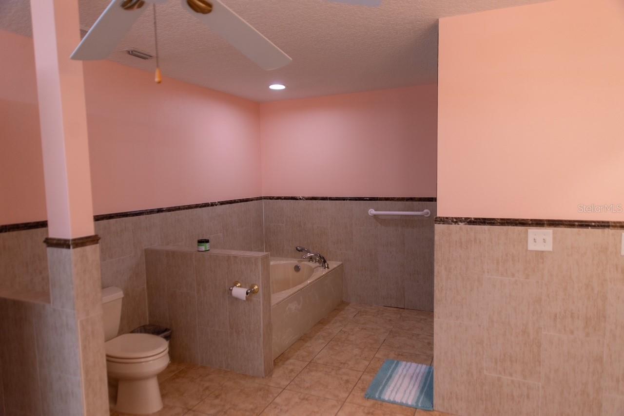 Image 17 of 38 For 315 Lazy Acres Lane