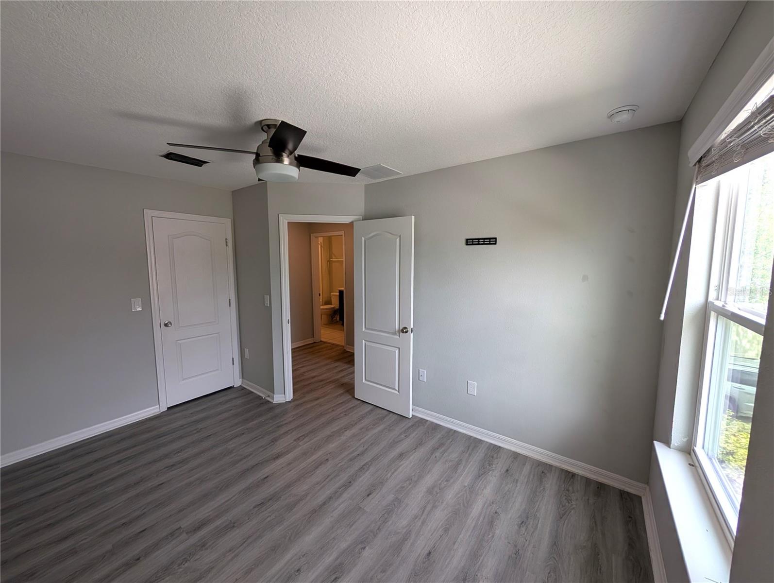 Image 9 of 17 For 4744 Spatter Dock Street