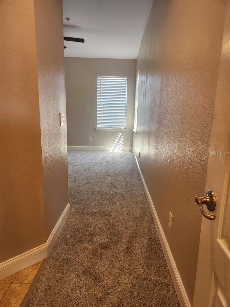 Listing photo id 11 for 1940 Durrand Avenue N-a