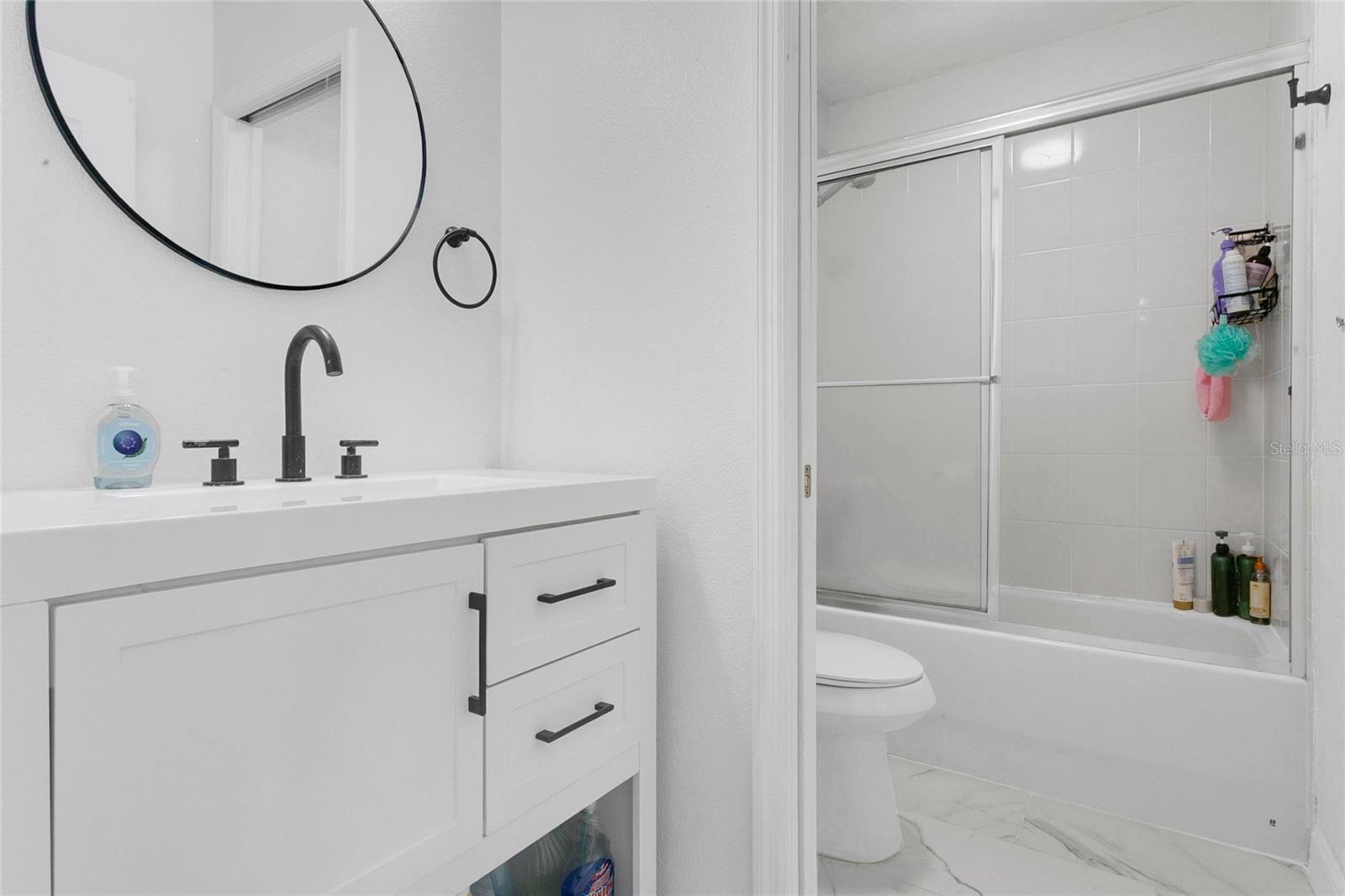 Image 23 of 38 For 4034 Feldspar Trail