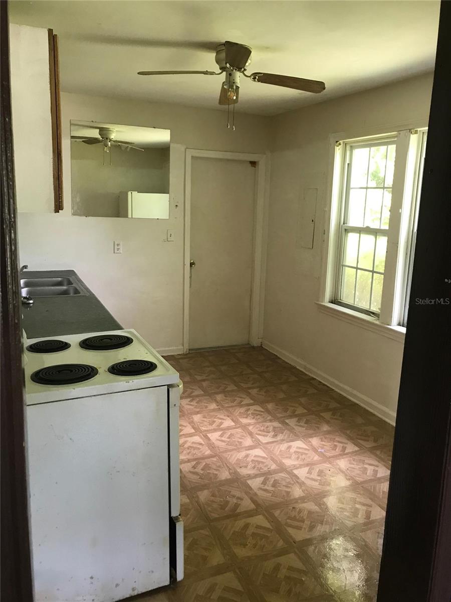 Image 8 of 8 For 1250 27th Street