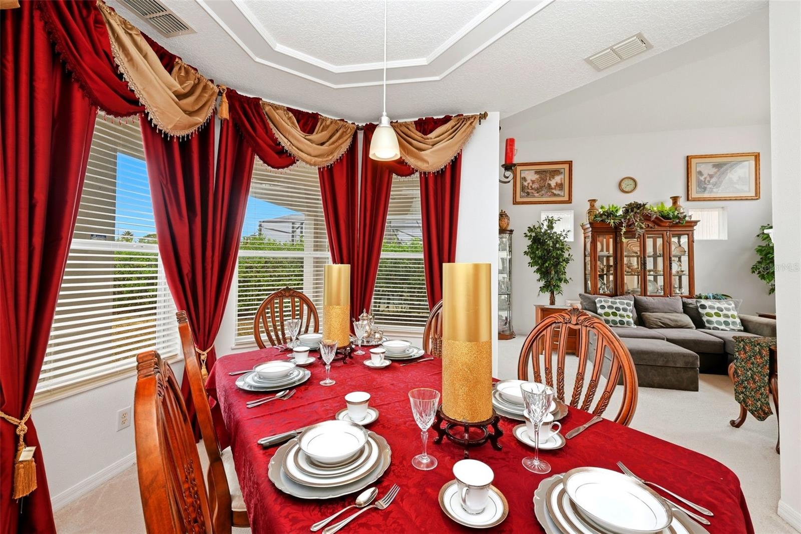 Image 12 of 54 For 910 Lascala Drive