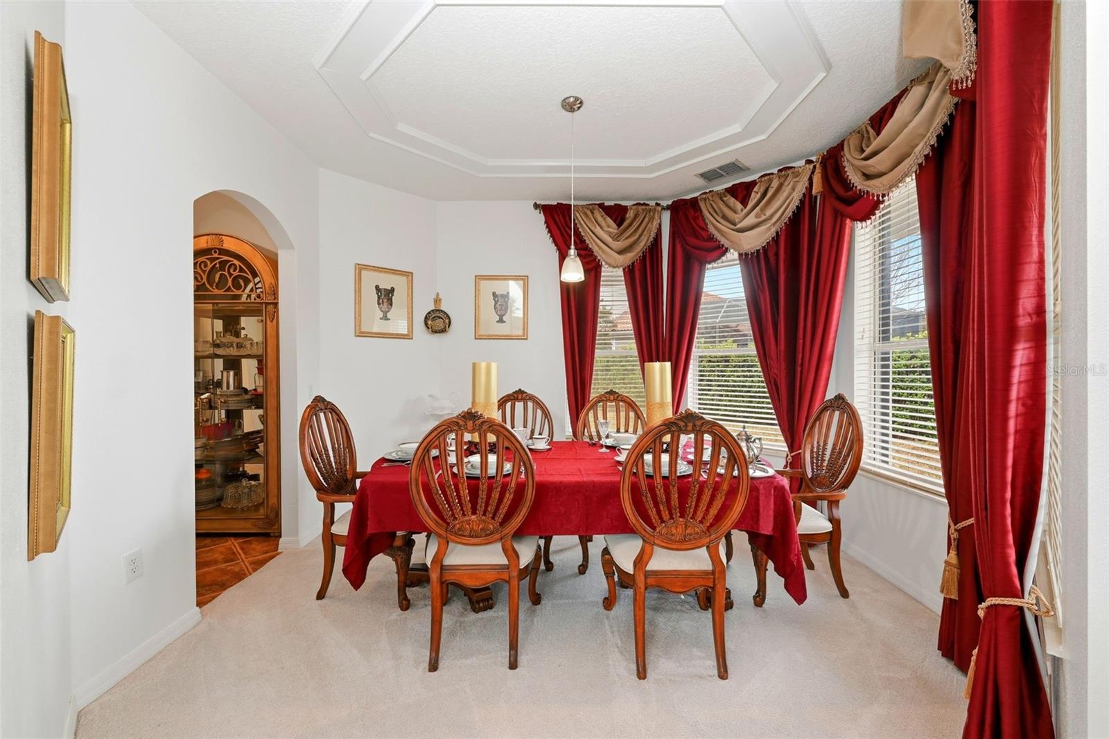 Image 13 of 54 For 910 Lascala Drive