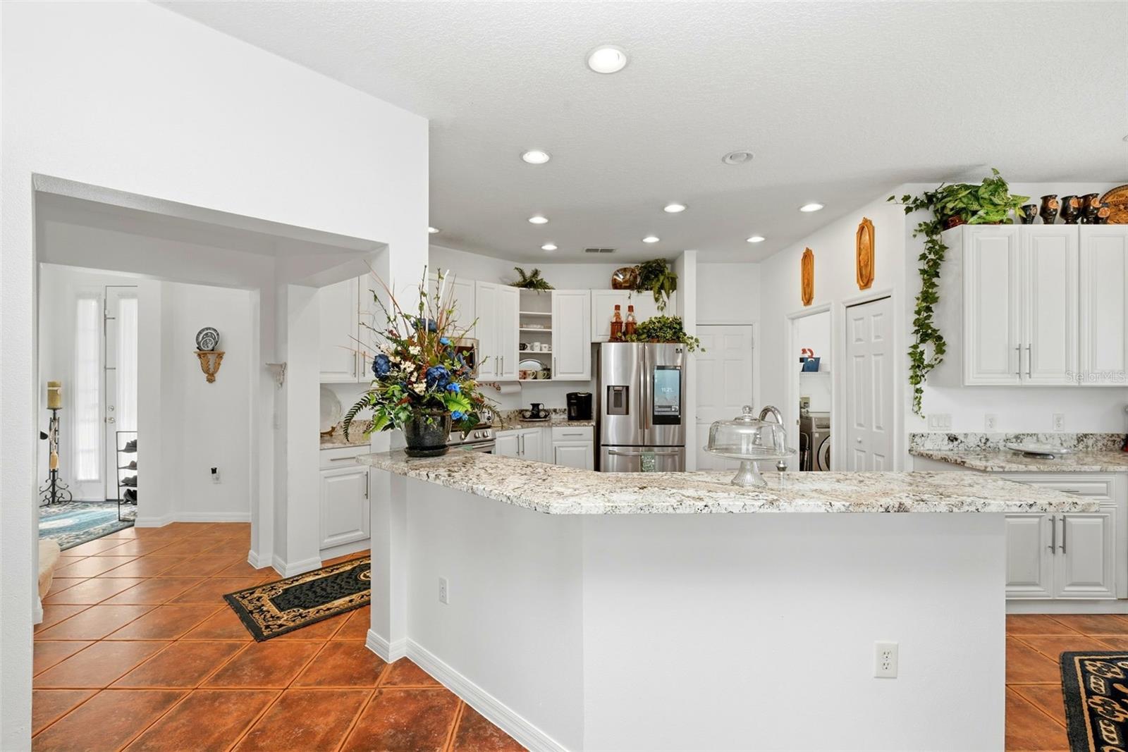 Image 14 of 54 For 910 Lascala Drive