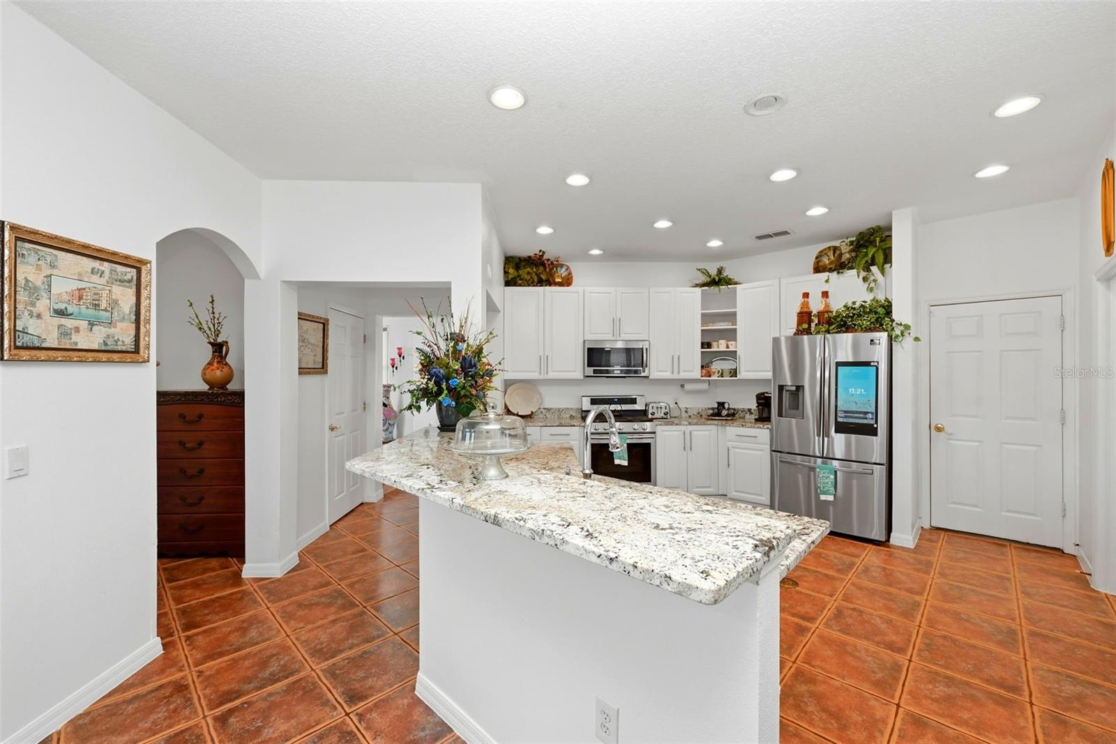 Image 15 of 54 For 910 Lascala Drive