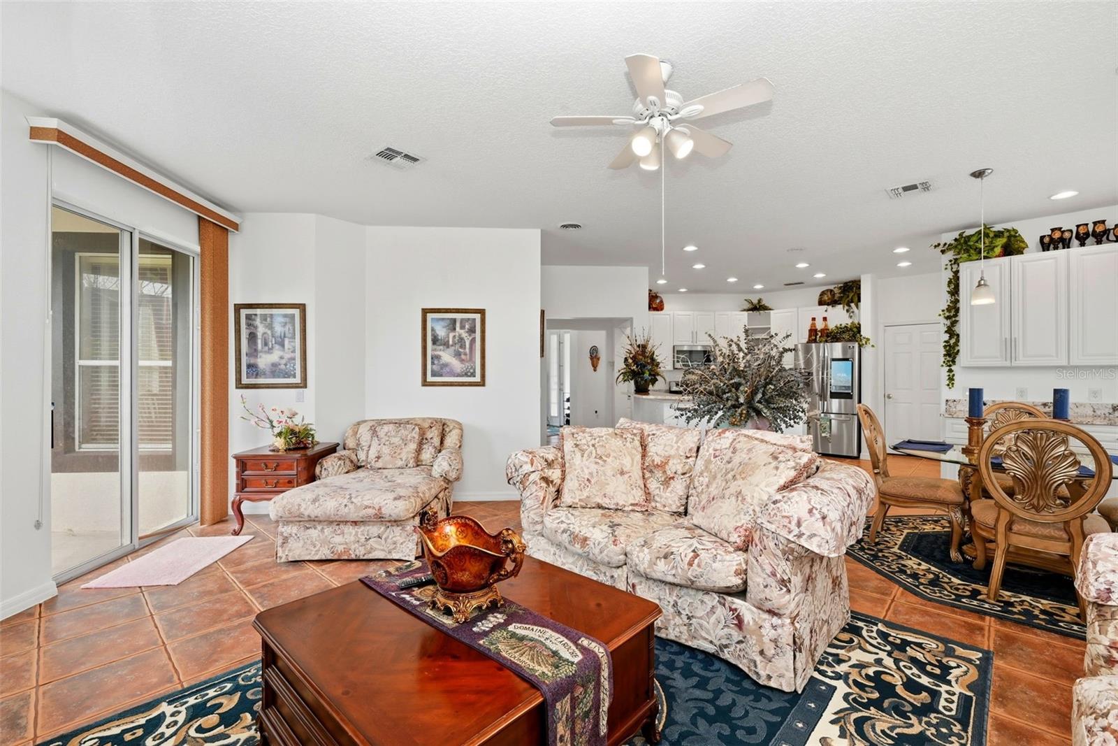 Image 24 of 54 For 910 Lascala Drive