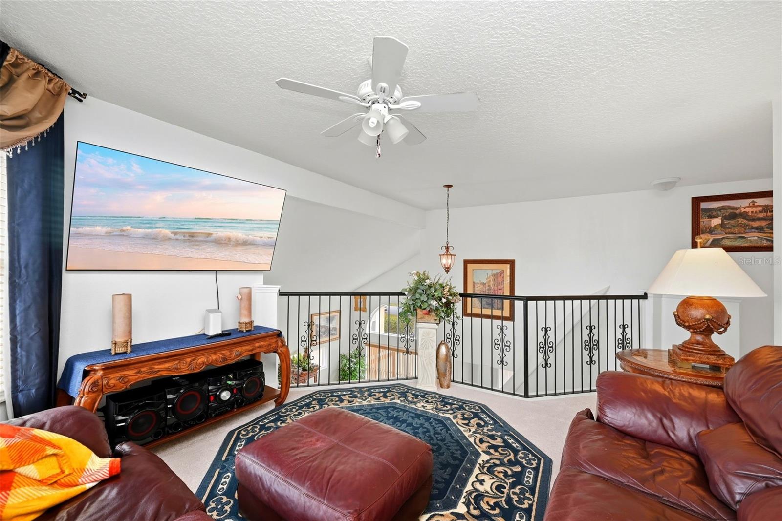 Image 27 of 54 For 910 Lascala Drive