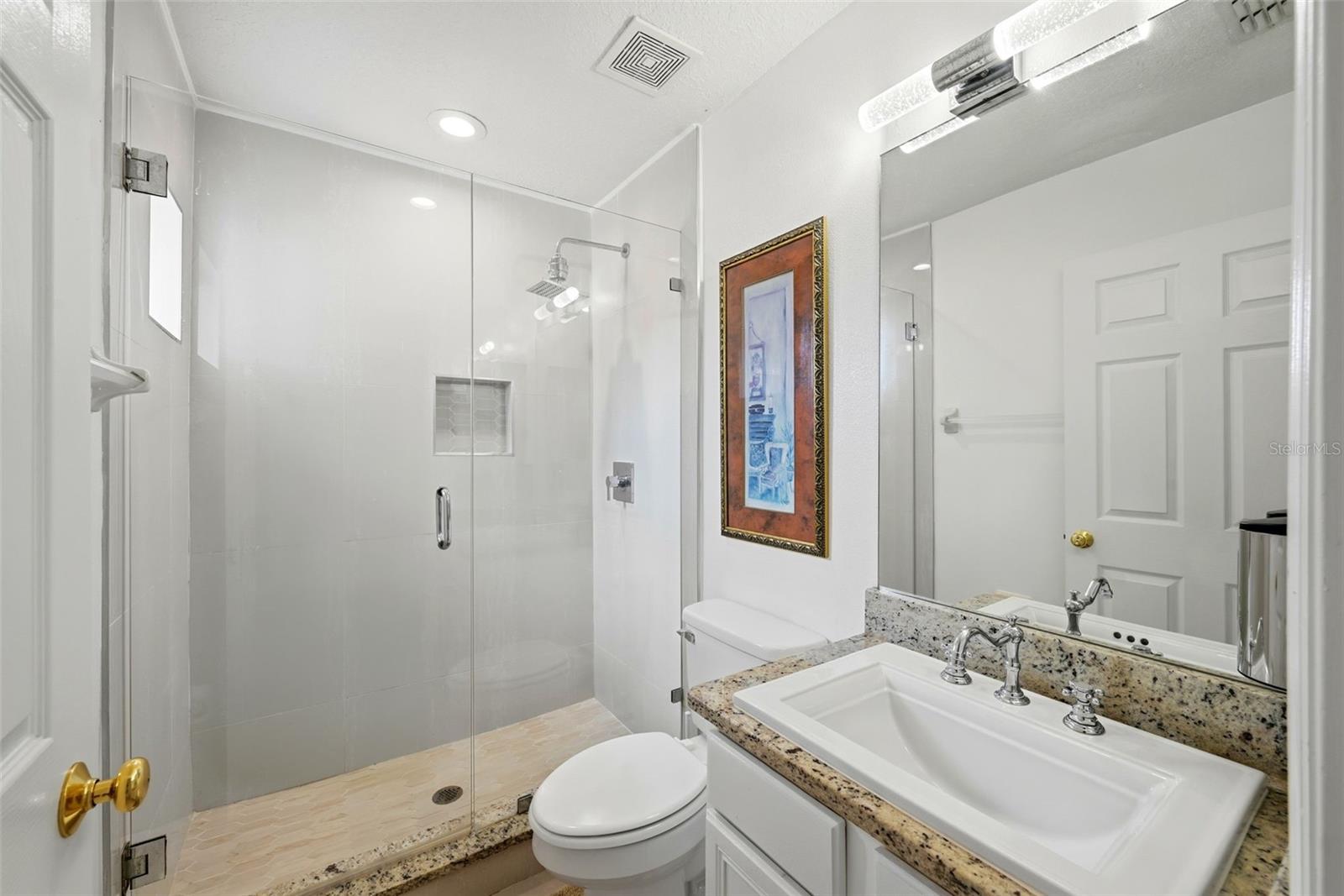 Image 36 of 54 For 910 Lascala Drive