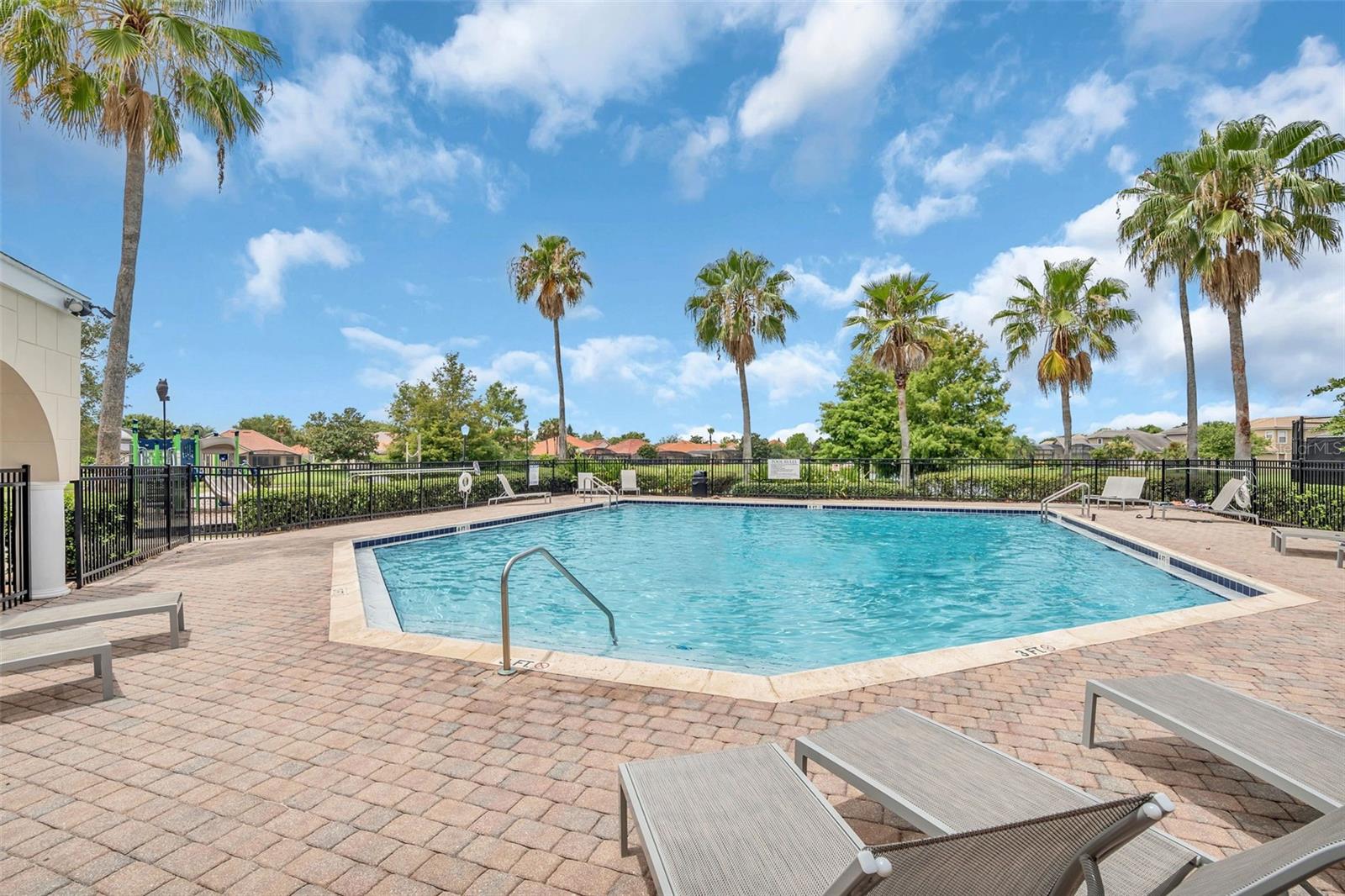 Image 49 of 54 For 910 Lascala Drive