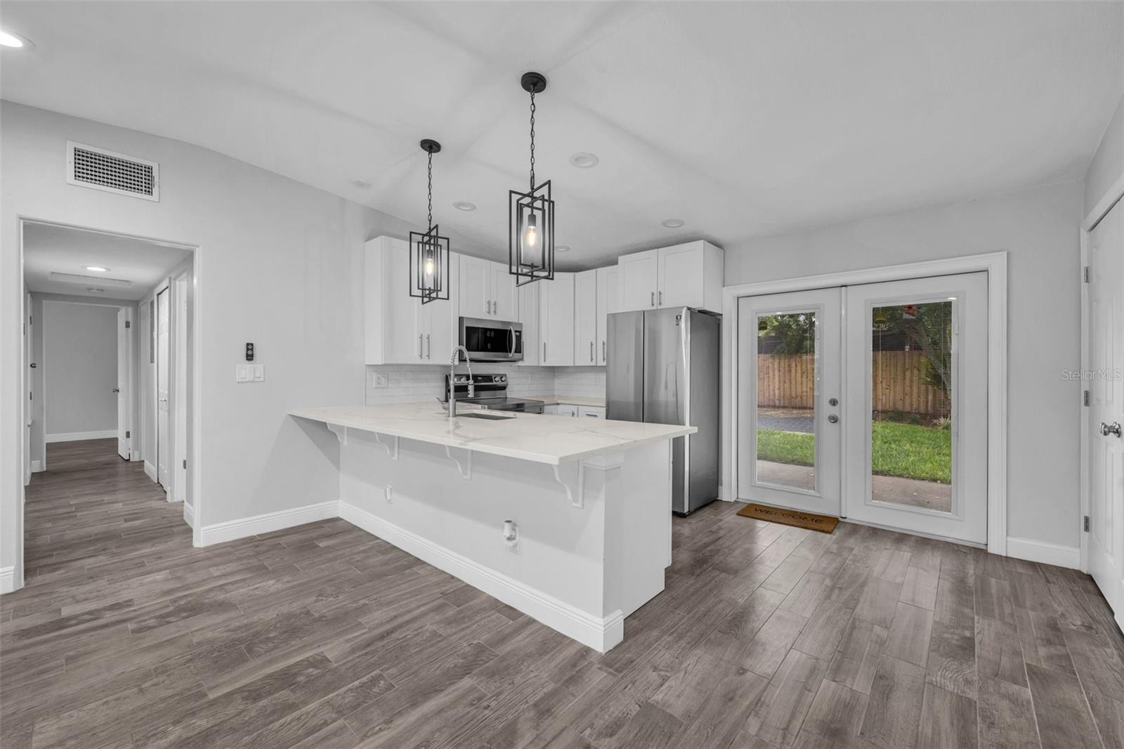 Image 10 of 32 For 4020 Ibis Drive