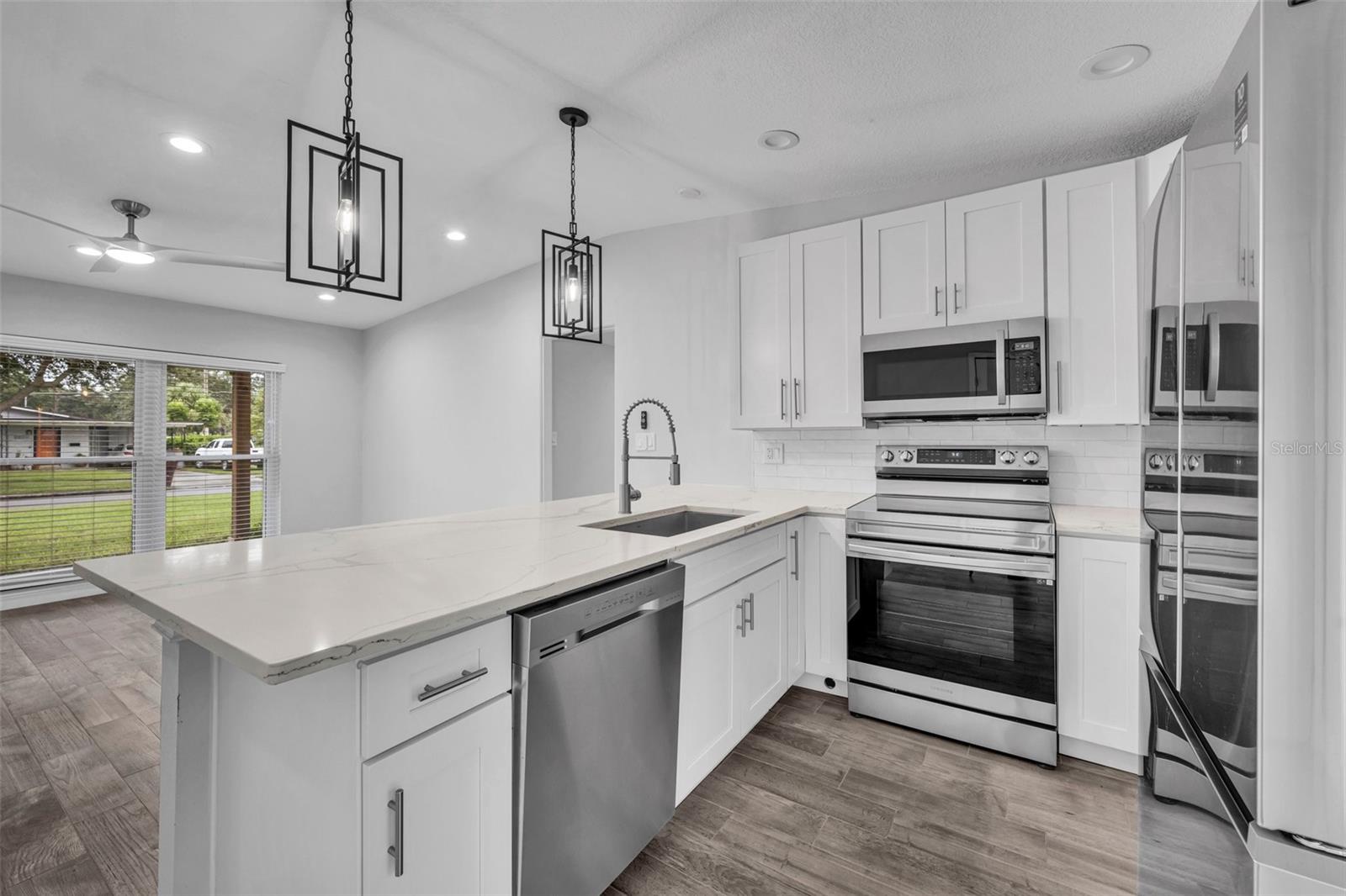 Image 13 of 32 For 4020 Ibis Drive