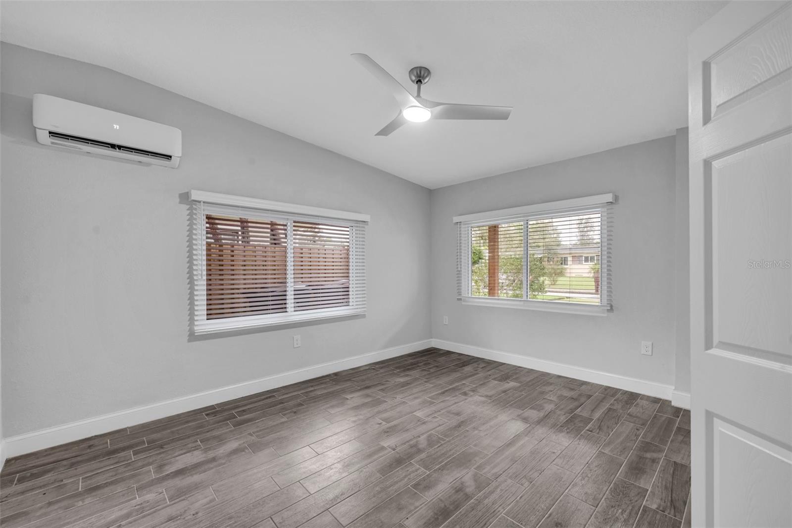 Image 15 of 32 For 4020 Ibis Drive