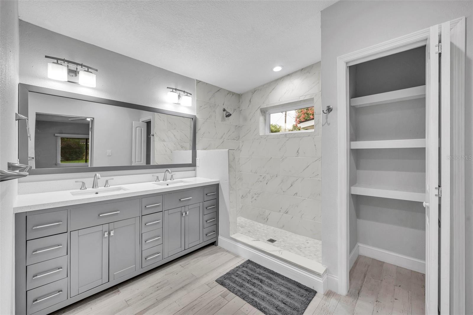 Image 18 of 32 For 4020 Ibis Drive