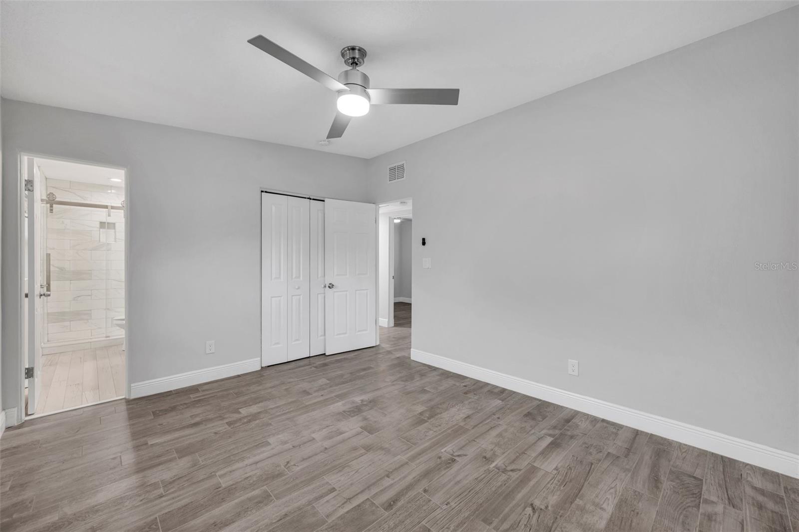 Image 20 of 32 For 4020 Ibis Drive