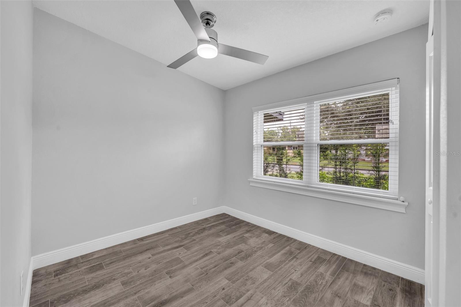 Image 23 of 32 For 4020 Ibis Drive