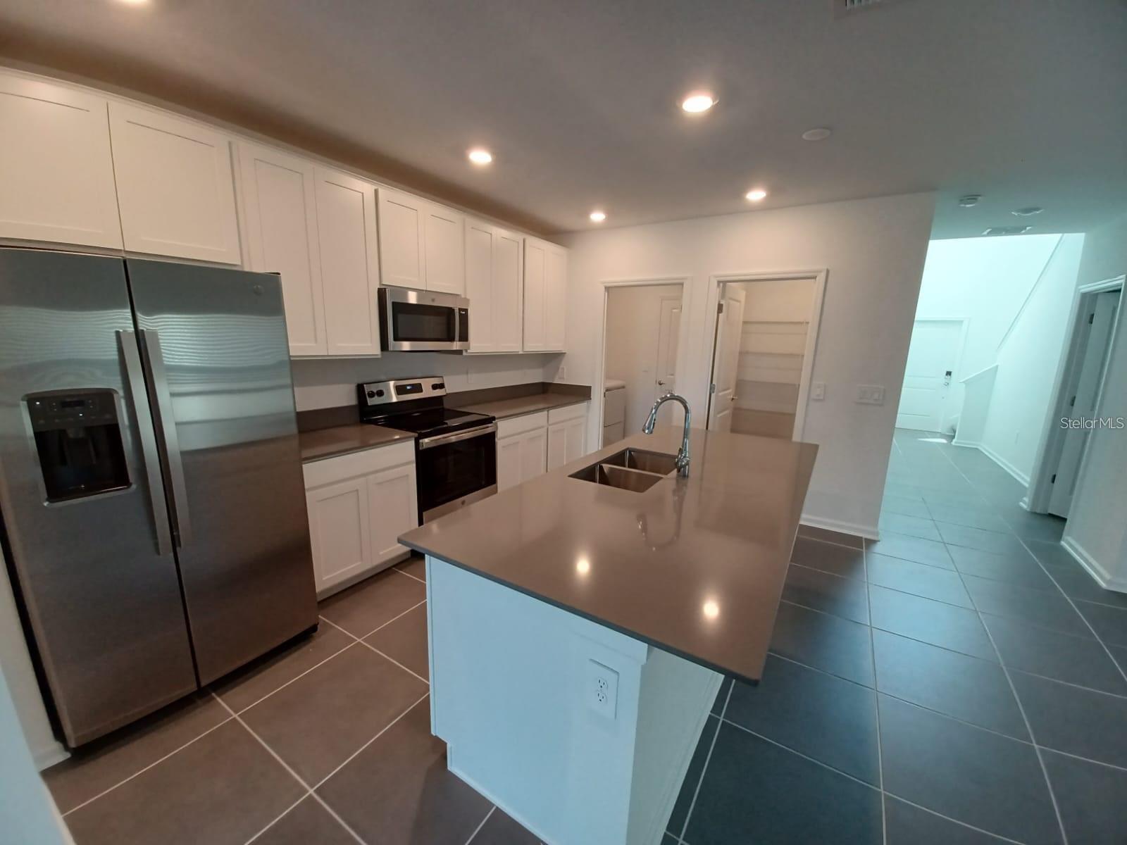 Image 7 of 24 For 926 Jackson Avenue