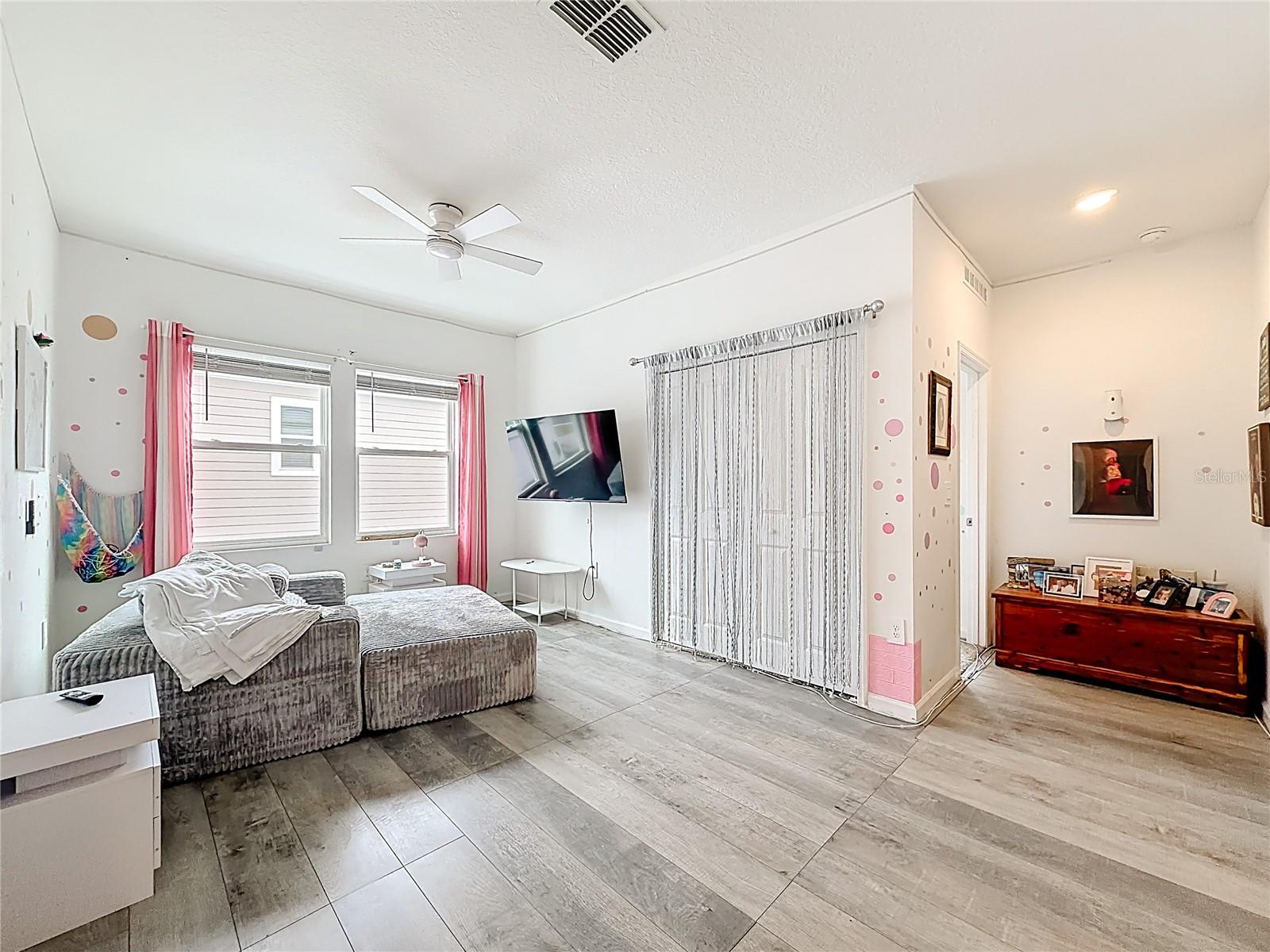 Image 31 of 61 For 2195 Sweet Honey Lane