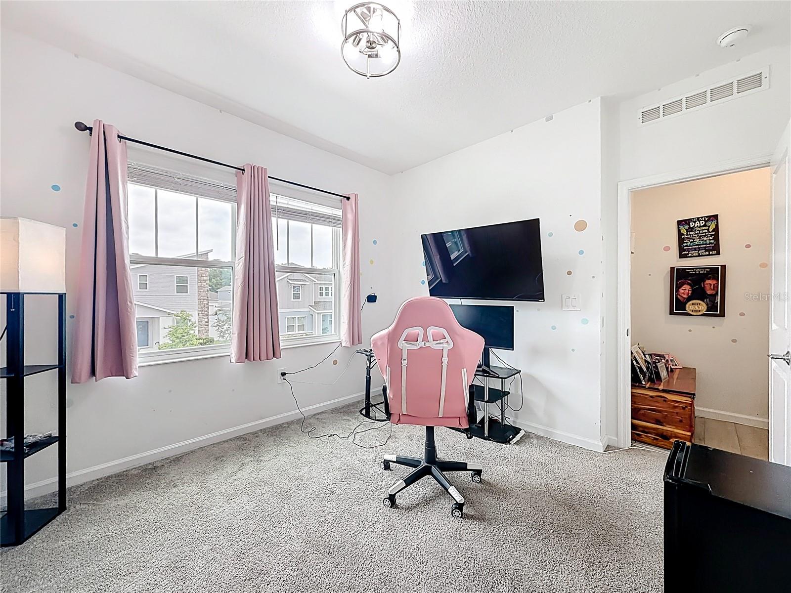 Image 33 of 61 For 2195 Sweet Honey Lane
