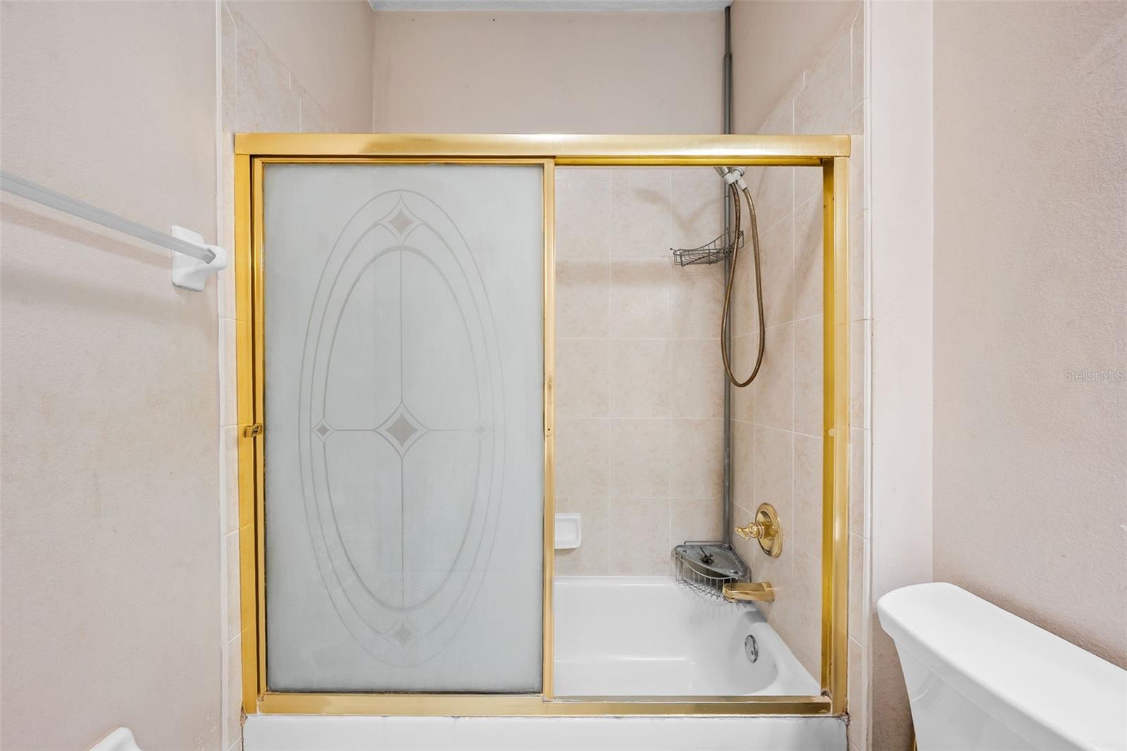 Image 22 of 40 For 1204 Huntington Greens Drive 1204