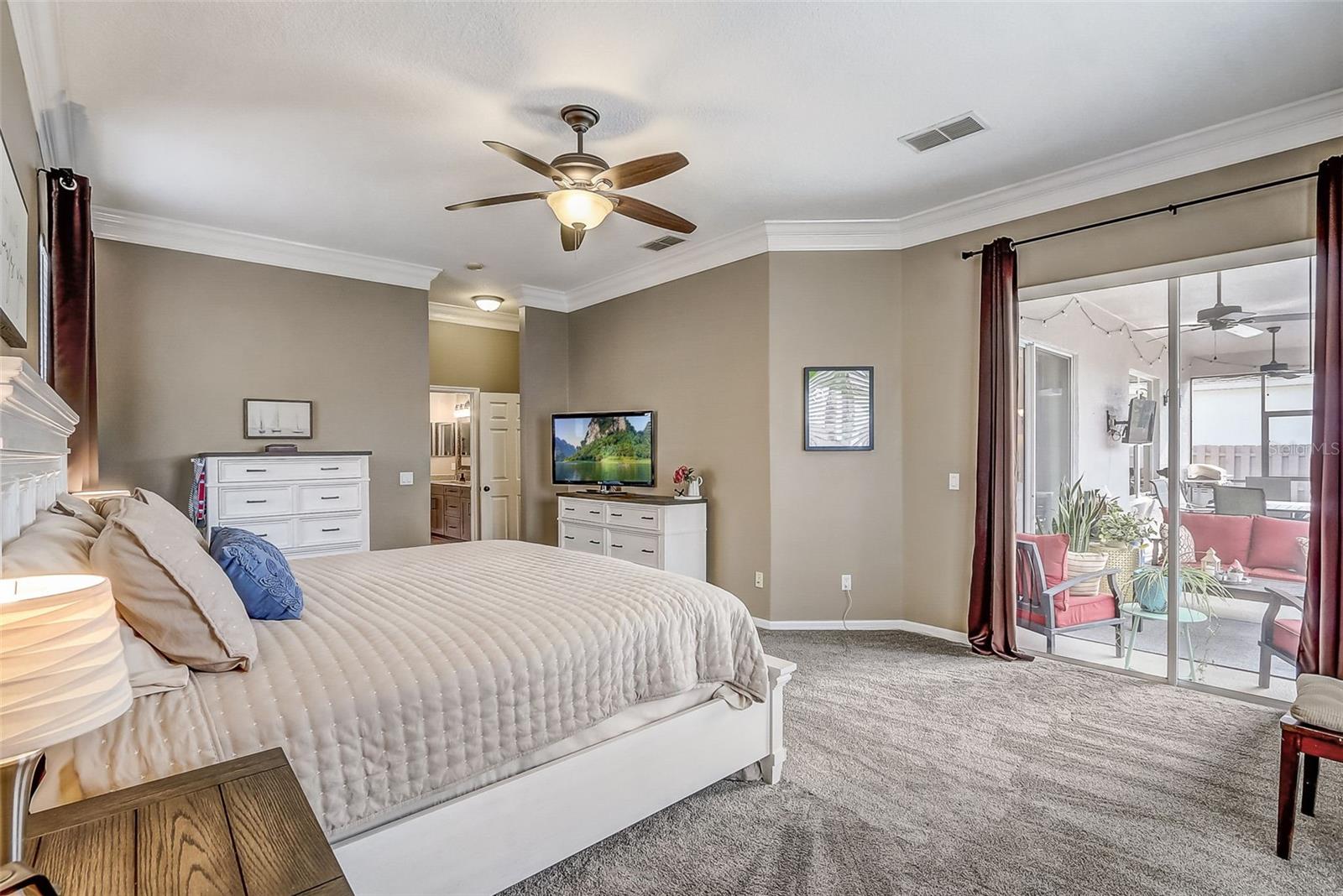 Image 18 of 34 For 2427 Leaning Pine Lane