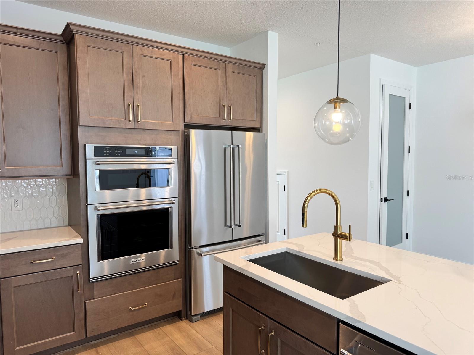 Image 11 of 36 For 1882 Falconhurst Lane