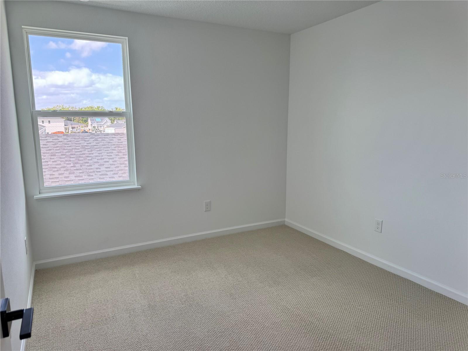 Image 20 of 36 For 1882 Falconhurst Lane