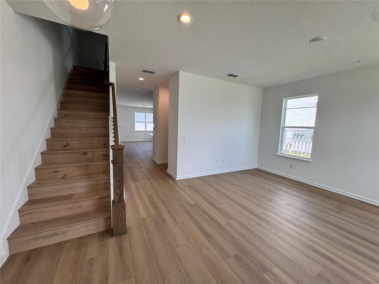 Image 6 of 36 For 1882 Falconhurst Lane