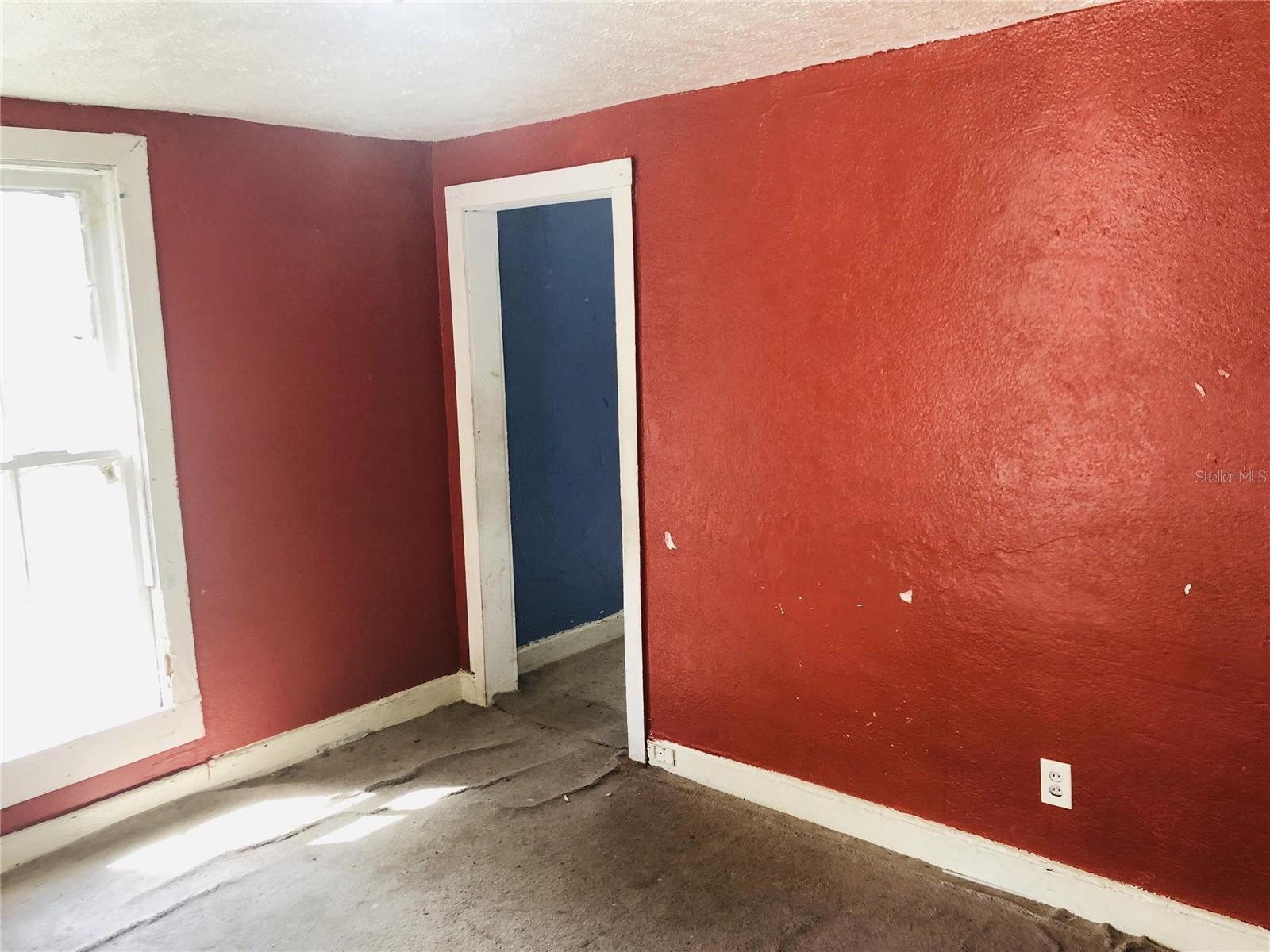 Image 2 of 9 For 2551 Calvin Street