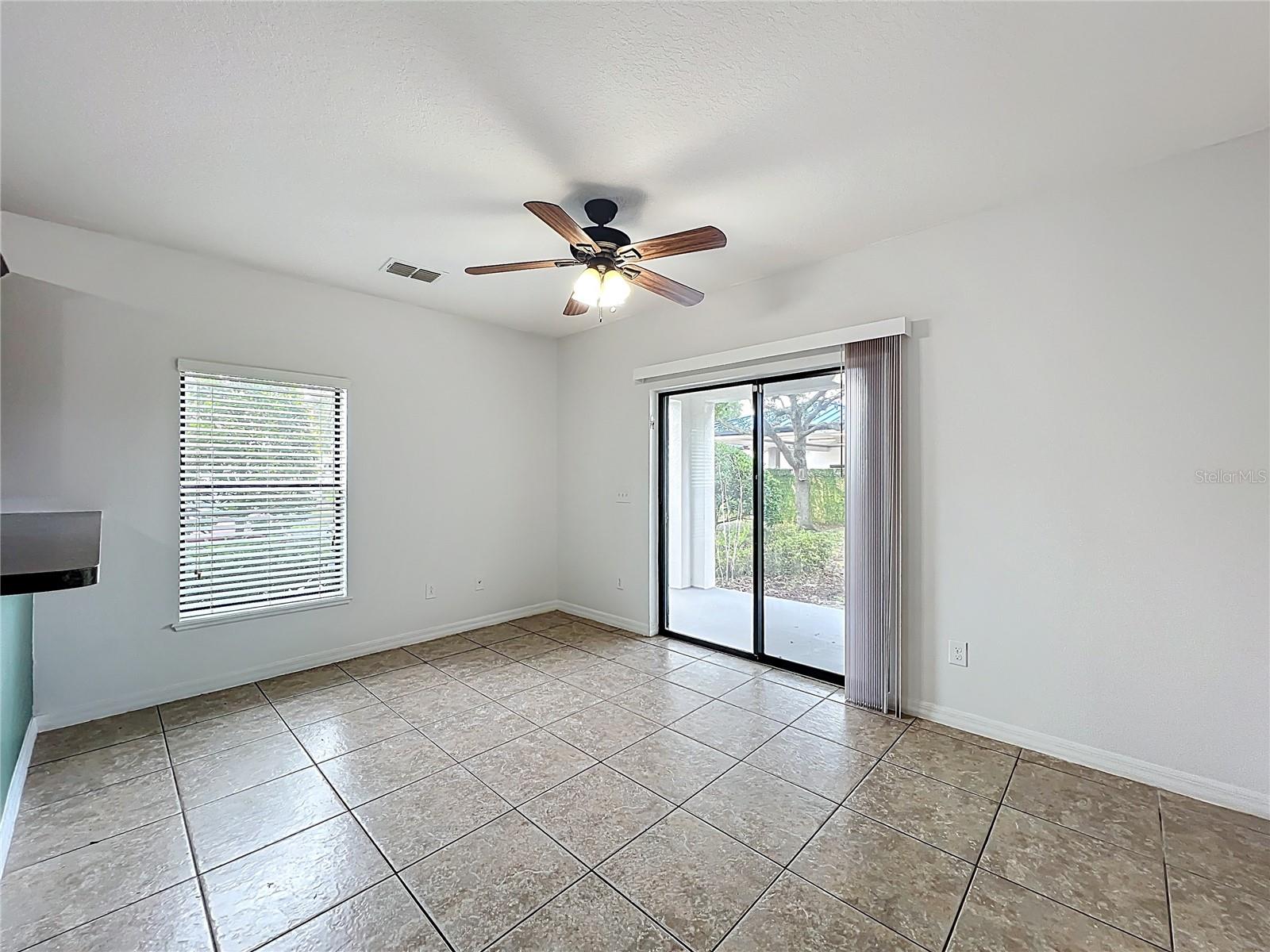 Image 19 of 51 For 1360 Windsor Lake Circle