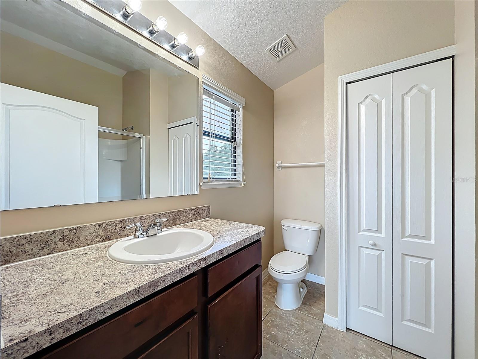 Image 35 of 51 For 1360 Windsor Lake Circle