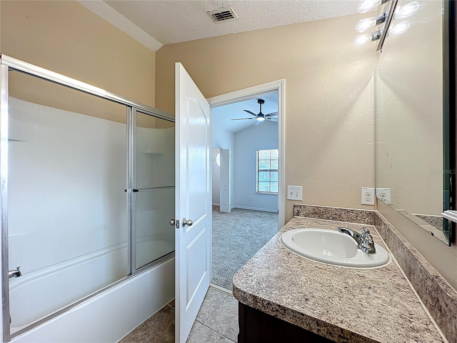 Image 36 of 51 For 1360 Windsor Lake Circle