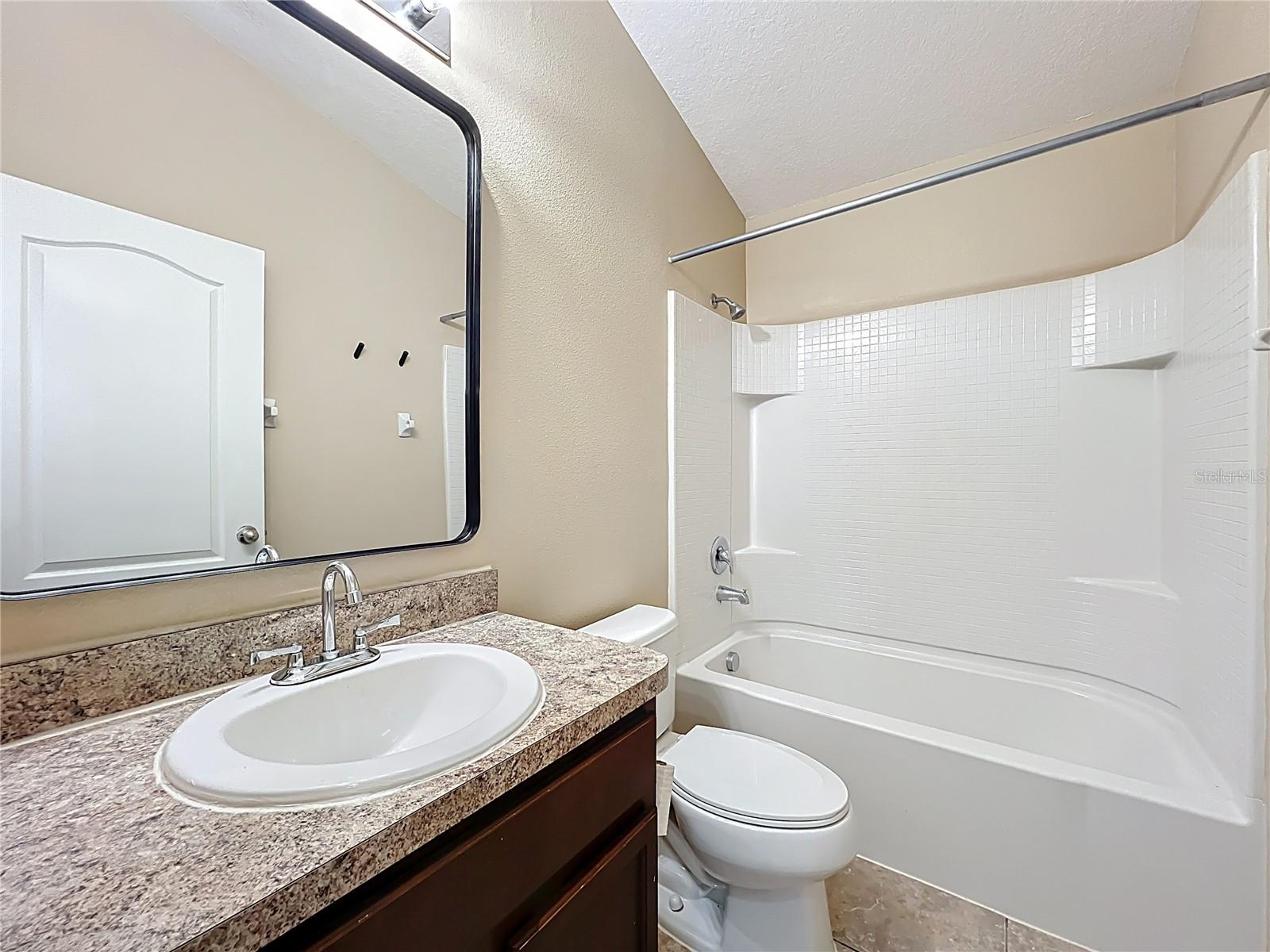 Image 44 of 51 For 1360 Windsor Lake Circle