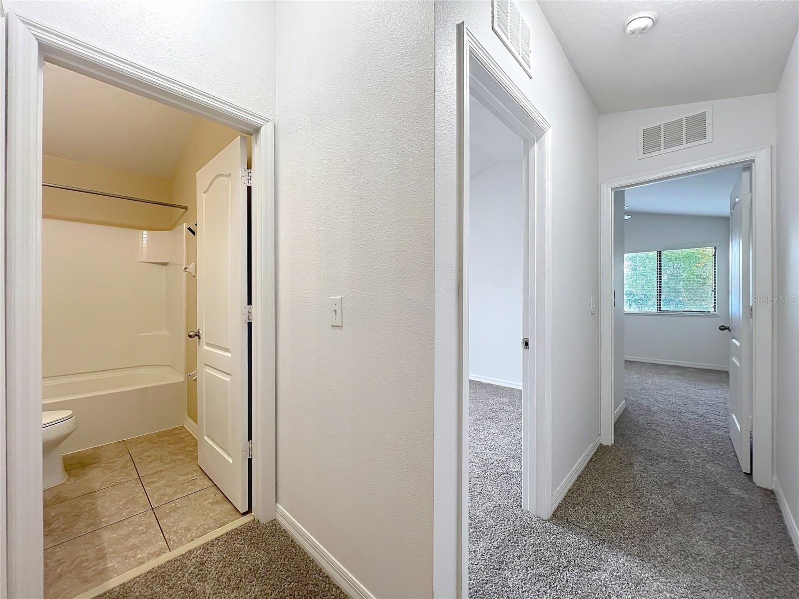 Image 45 of 51 For 1360 Windsor Lake Circle