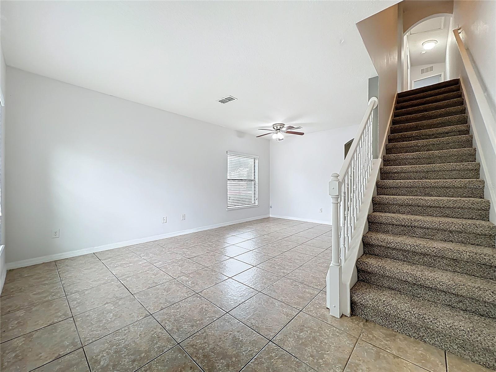 Image 5 of 51 For 1360 Windsor Lake Circle