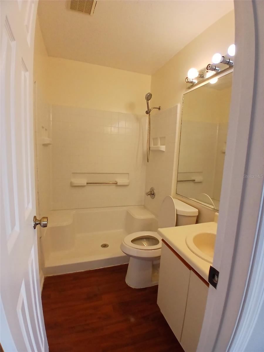 Image 15 of 34 For 7454 Wynnewood Square 188