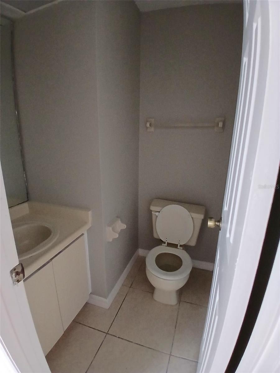 Image 20 of 34 For 7454 Wynnewood Square 188