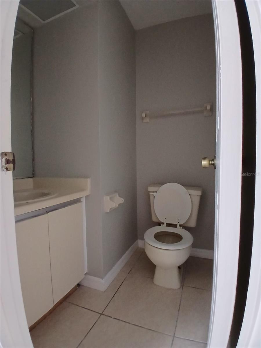 Image 21 of 34 For 7454 Wynnewood Square 188