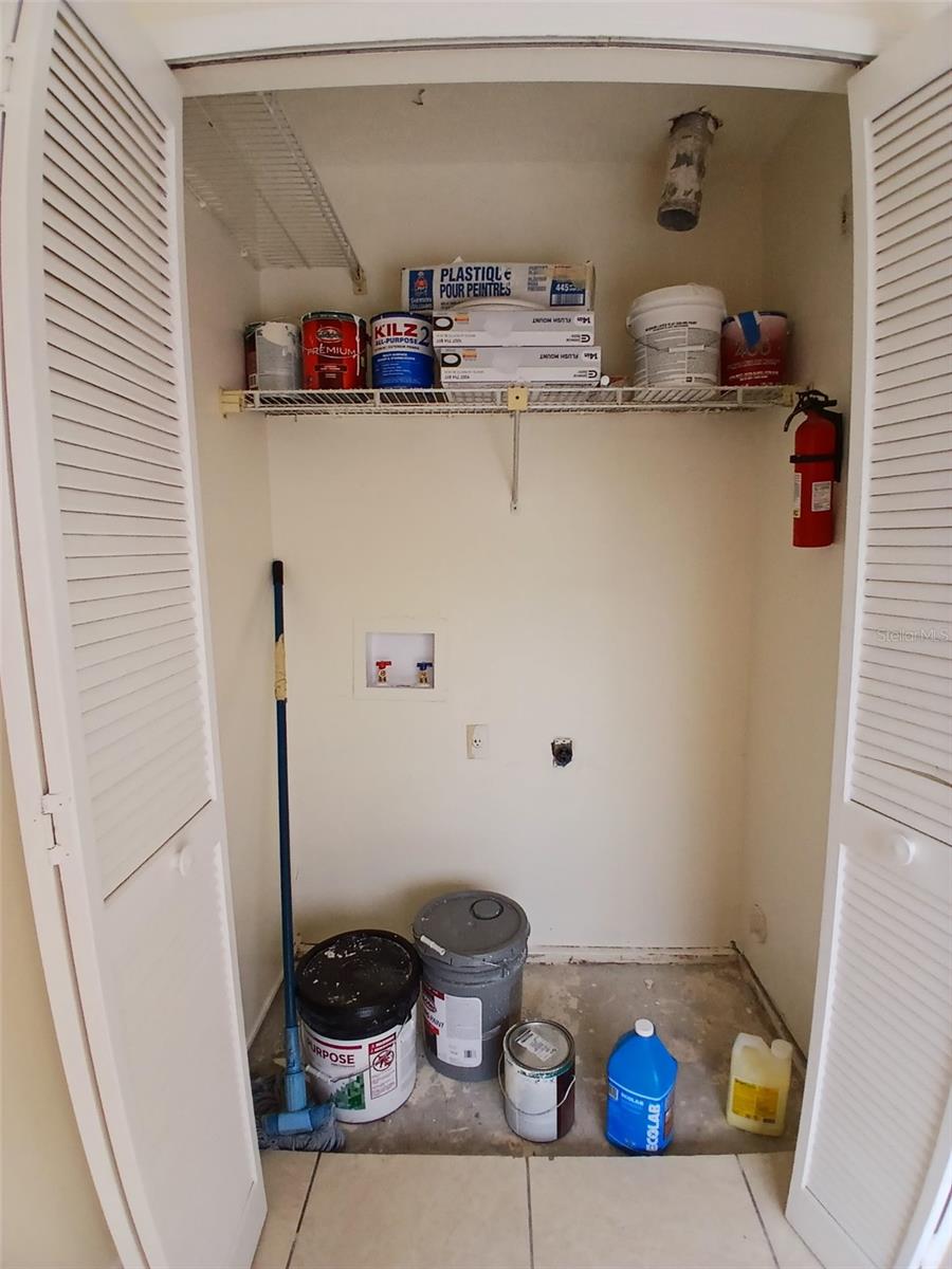 Image 28 of 34 For 7454 Wynnewood Square 188