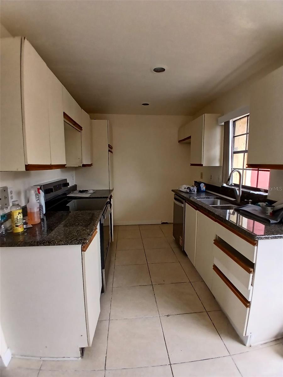 Image 3 of 34 For 7454 Wynnewood Square 188