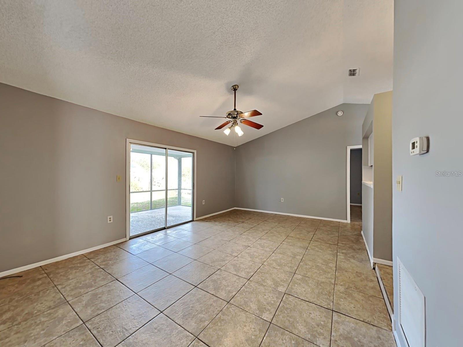 Image 4 of 18 For 3240 Butterfield Street