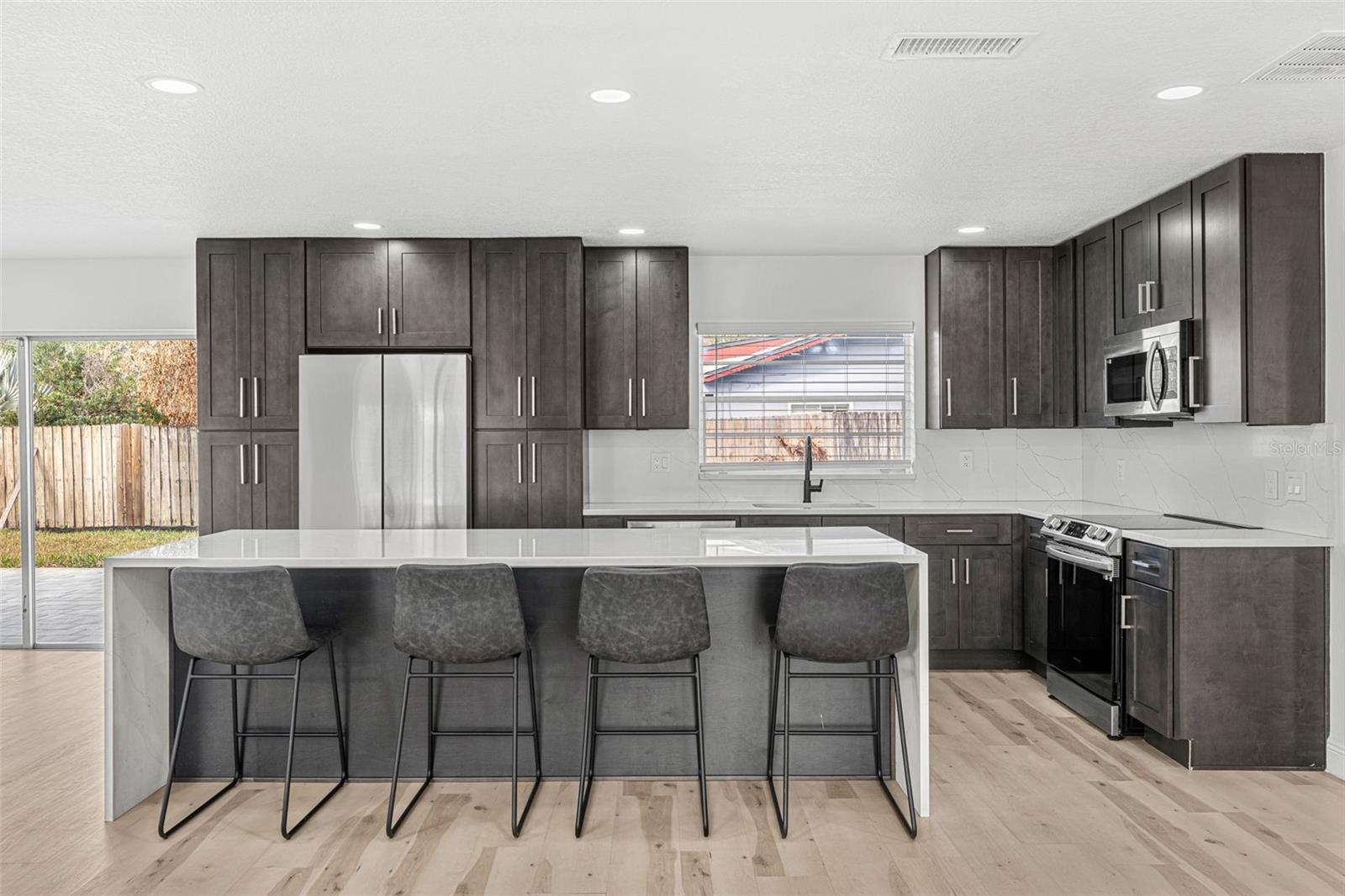 Image 10 of 32 For 1917 Wyandotte Trail