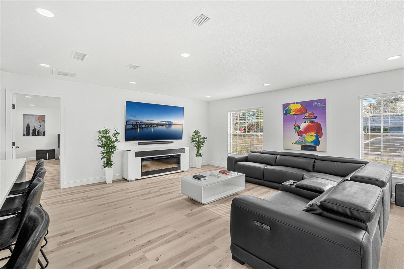 Image 14 of 32 For 1917 Wyandotte Trail