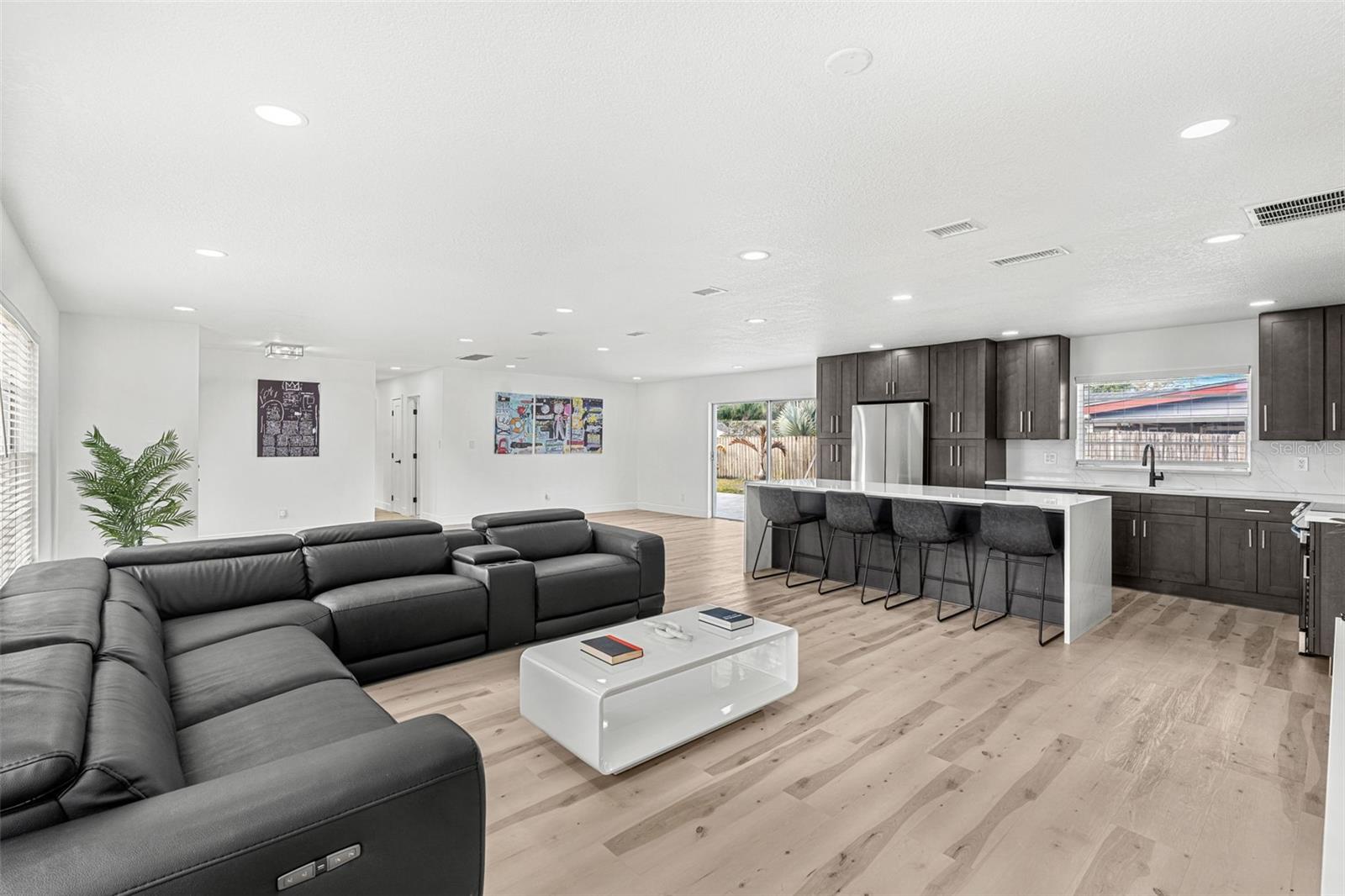 Image 16 of 32 For 1917 Wyandotte Trail