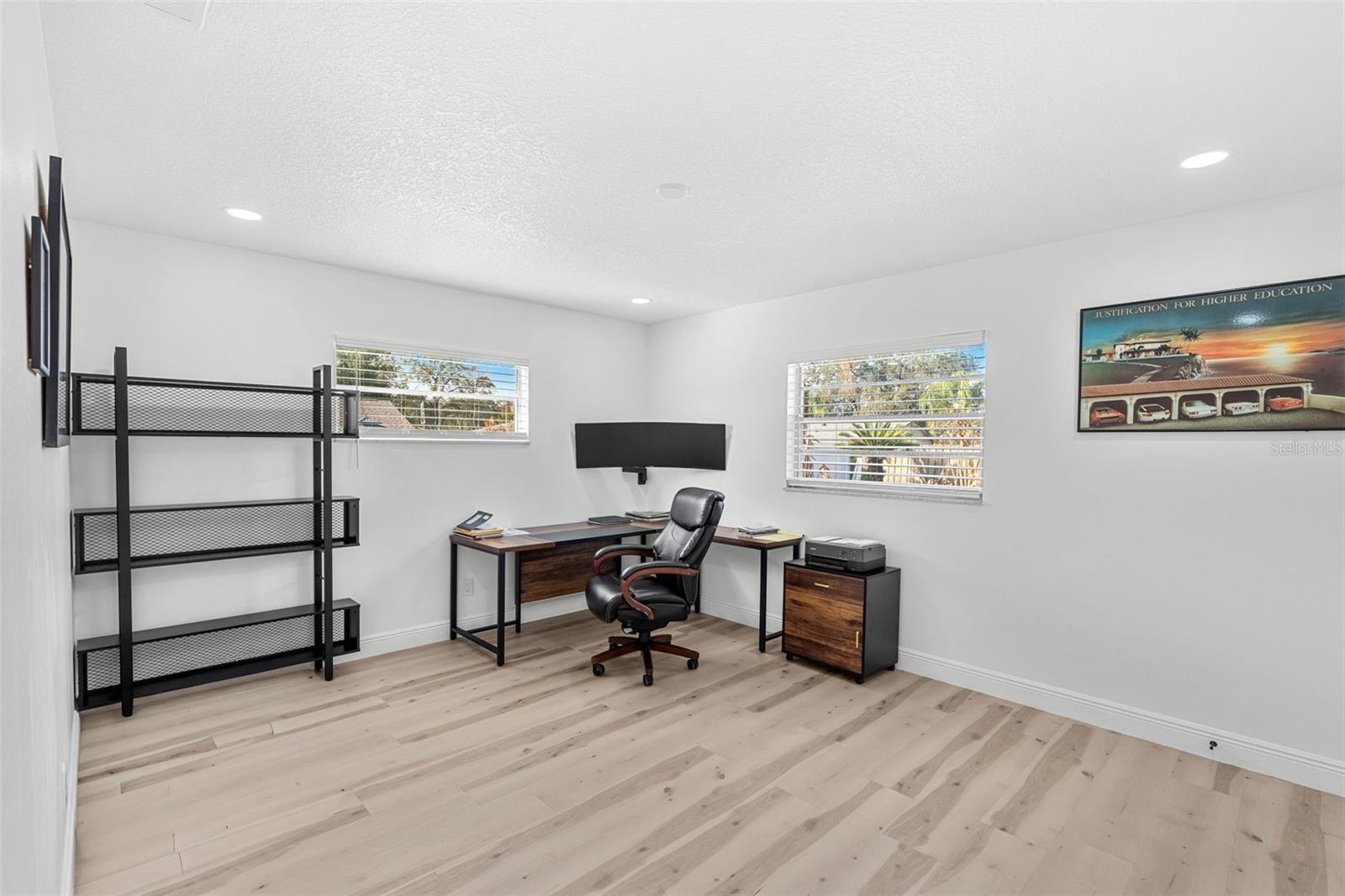 Image 23 of 32 For 1917 Wyandotte Trail